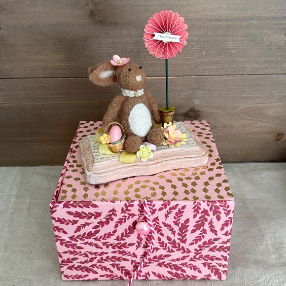 Easter Decor - Picture 10 of 11